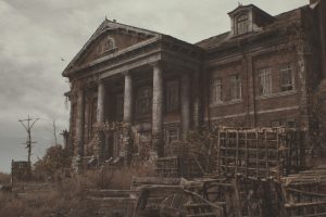 Unreal Engine – Post Apocalyptic Mansion Albert Manor (Day and Night Lighting) UE1650